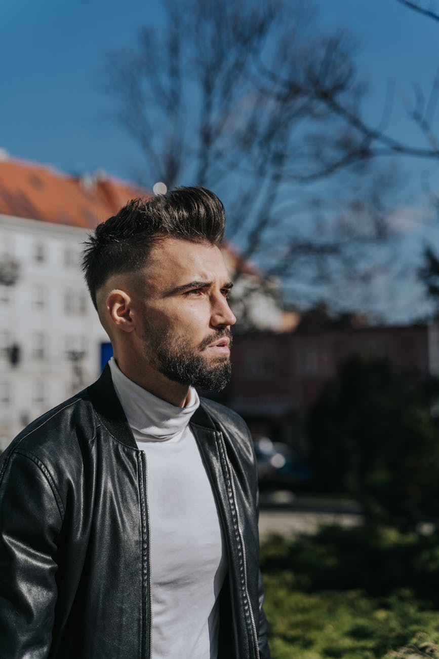 Jak zadbać o męską fryzurę?